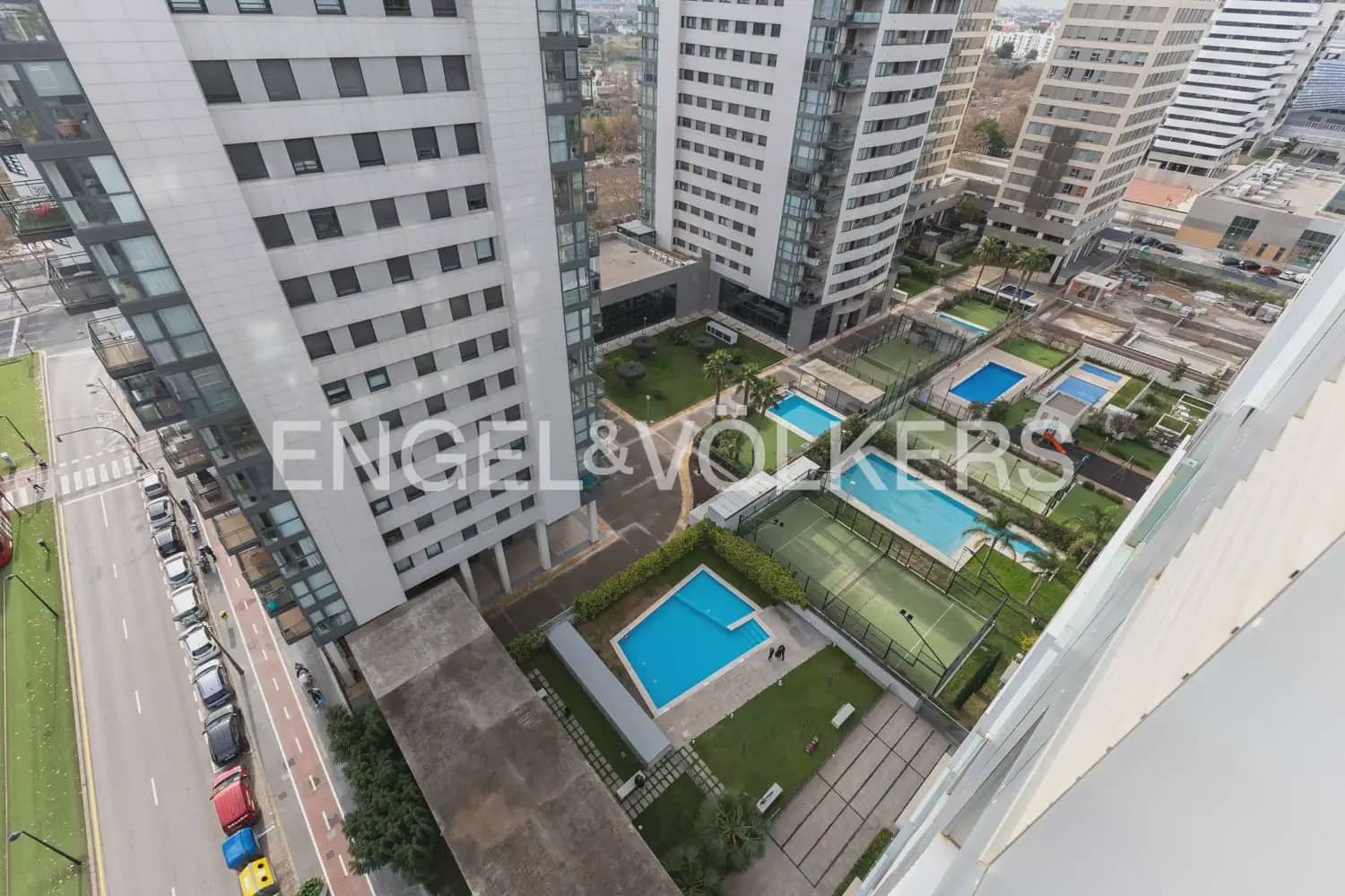 Piso de 3 habitaciones en València ciudad en venta con piscina garaje - 730.000 € (Ref: 9897802)