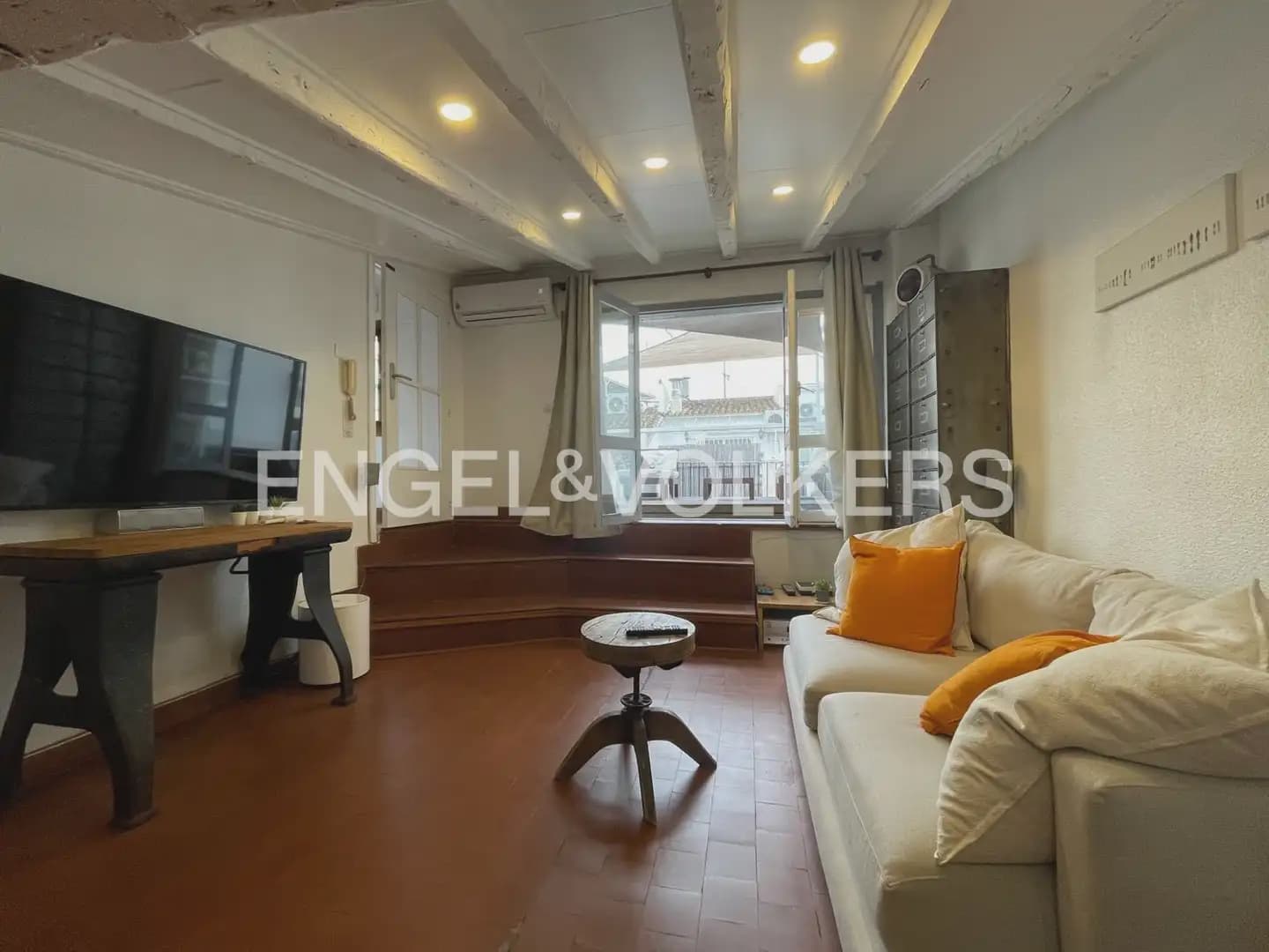 1 quarto Apartamento para arrendar em Valencia cidade - 1 500 € (Ref: 9897804)