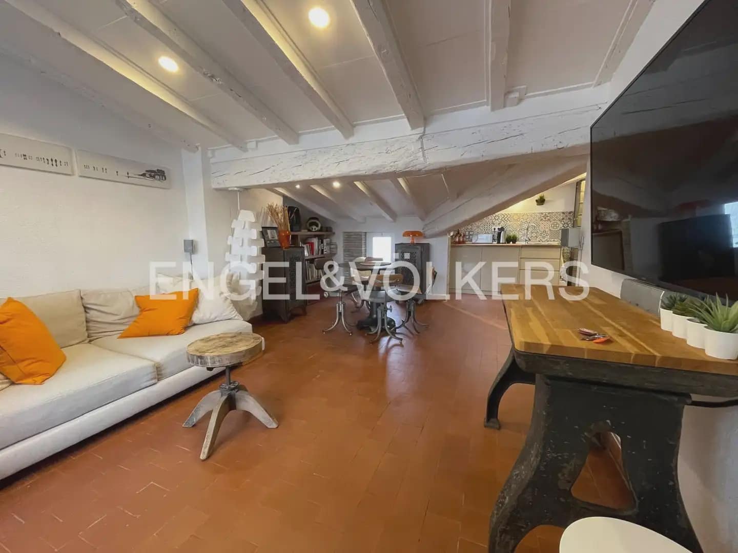 1 quarto Apartamento para arrendar em Valencia cidade - 1 500 € (Ref: 9897804)
