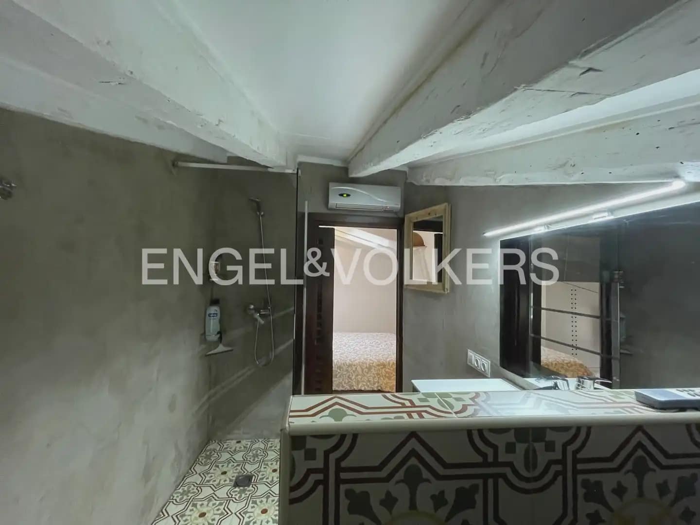1 quarto Apartamento para arrendar em Valencia cidade - 1 500 € (Ref: 9897804)