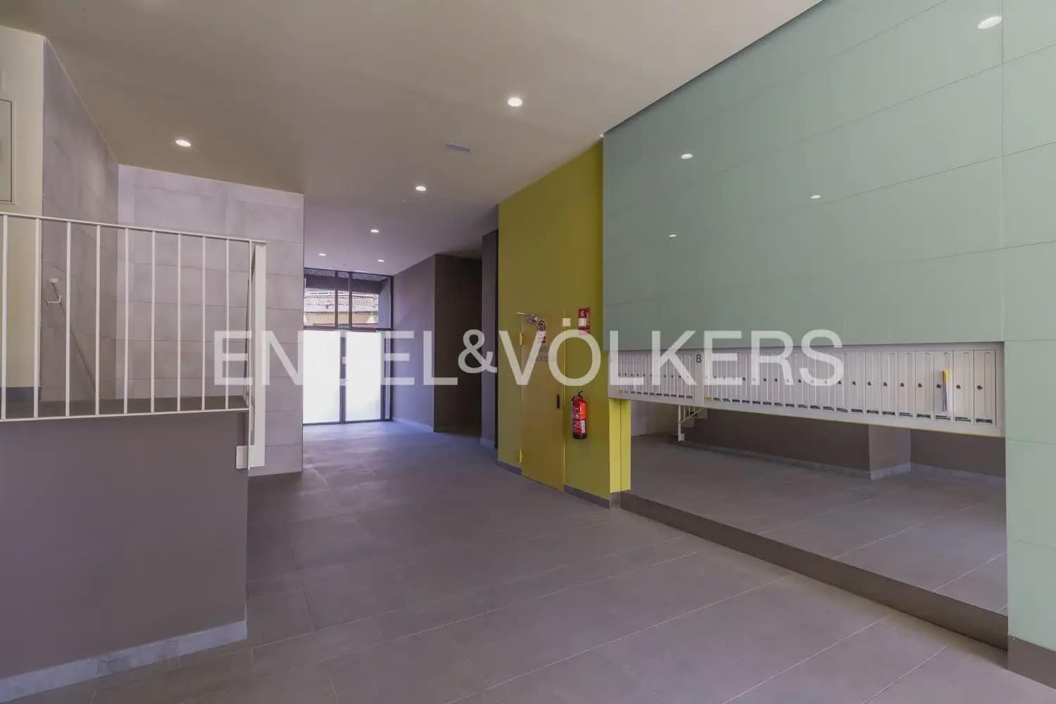 3 sovrum Lägenhet till salu i Valencia stad med pool garage - 450 000 € (Ref: 9897806)