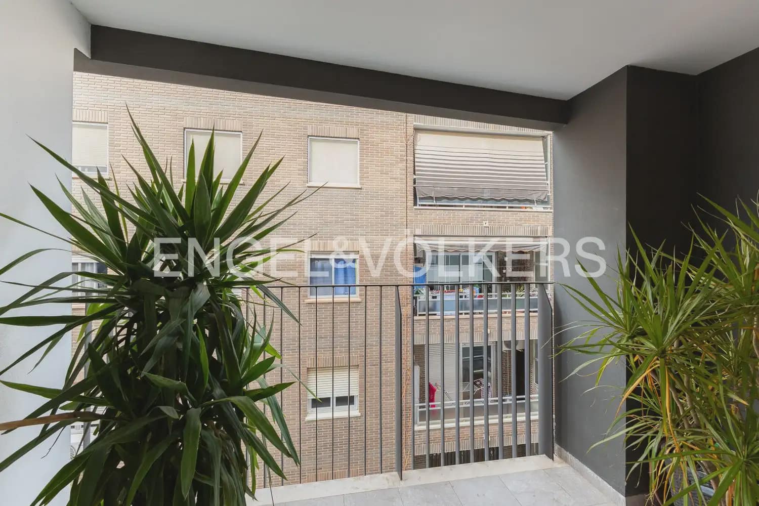 3 sovrum Lägenhet till salu i Valencia stad med pool garage - 450 000 € (Ref: 9897806)
