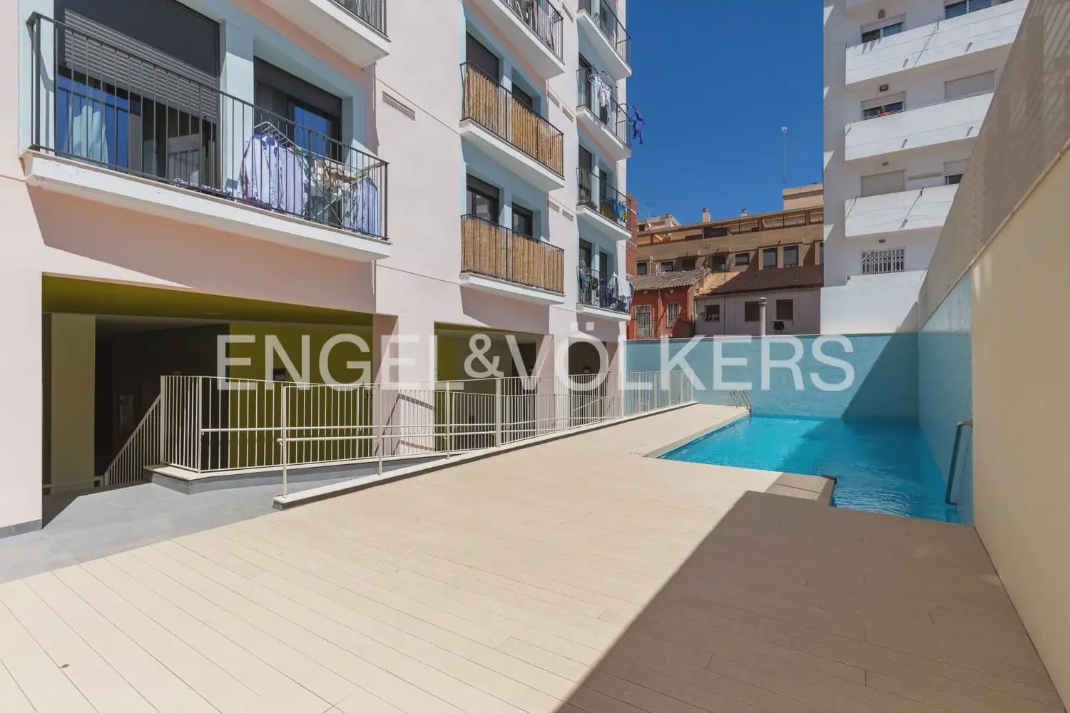 3 sovrum Lägenhet till salu i Valencia stad med pool garage - 450 000 € (Ref: 9897806)