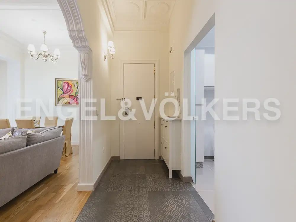 3 makuuhuone Asunto vuokrattavana paikassa Valencia kaupunki - 2 400 € (Ref: 9897807)