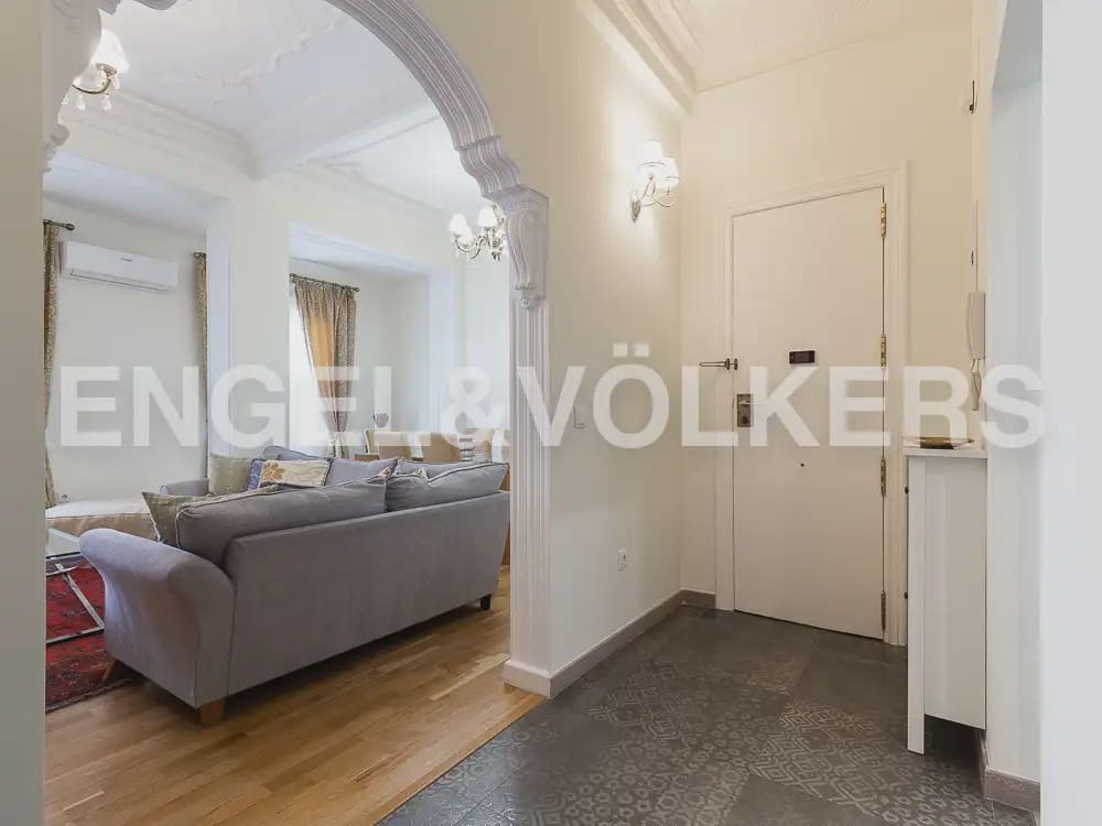 3 makuuhuone Asunto vuokrattavana paikassa Valencia kaupunki - 2 400 € (Ref: 9897807)