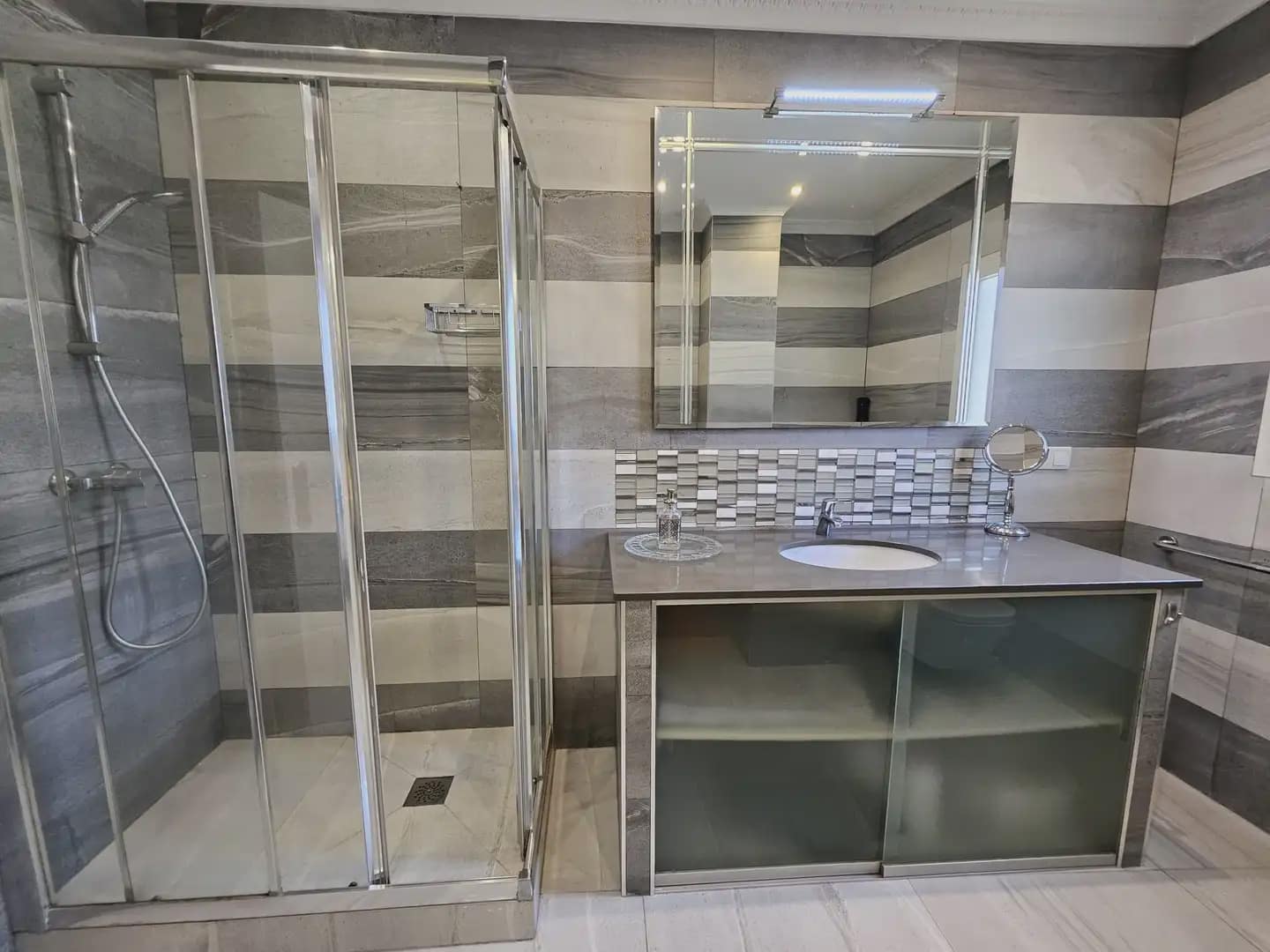 3 makuuhuone Asunto vuokrattavana paikassa Valencia kaupunki - 2 400 € (Ref: 9897807)