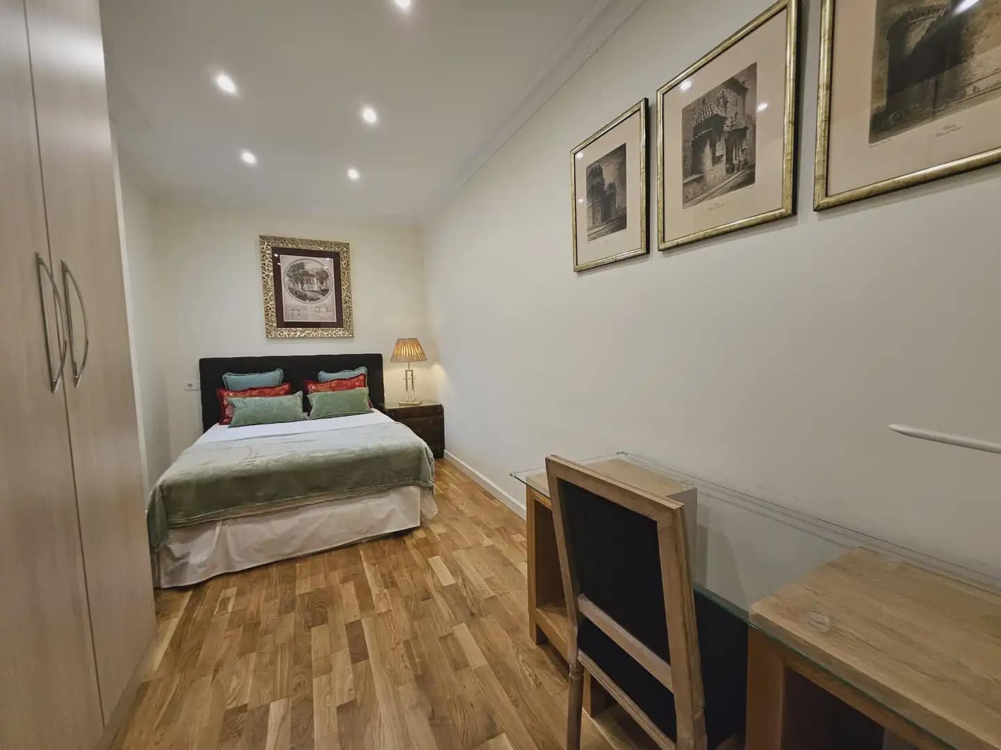 3 makuuhuone Asunto vuokrattavana paikassa Valencia kaupunki - 2 400 € (Ref: 9897807)