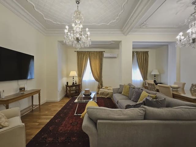 3 makuuhuone Asunto vuokrattavana paikassa La Gran Via, Valencia kaupunki - 2 400 € (Ref: 9897807)