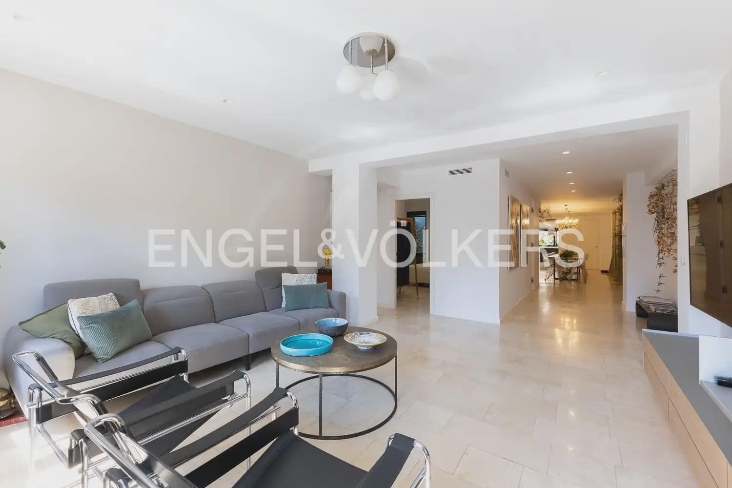 2 Zimmer Wohnung zu vermieten in Valencia Stadt - 3.300 € (Ref: 9897808)