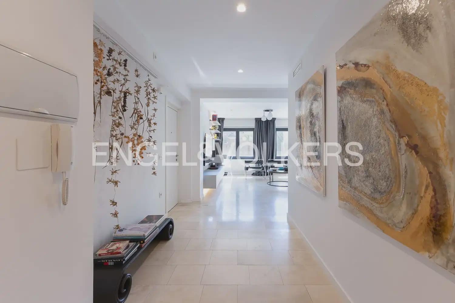 2 Zimmer Wohnung zu vermieten in Valencia Stadt - 3.300 € (Ref: 9897808)