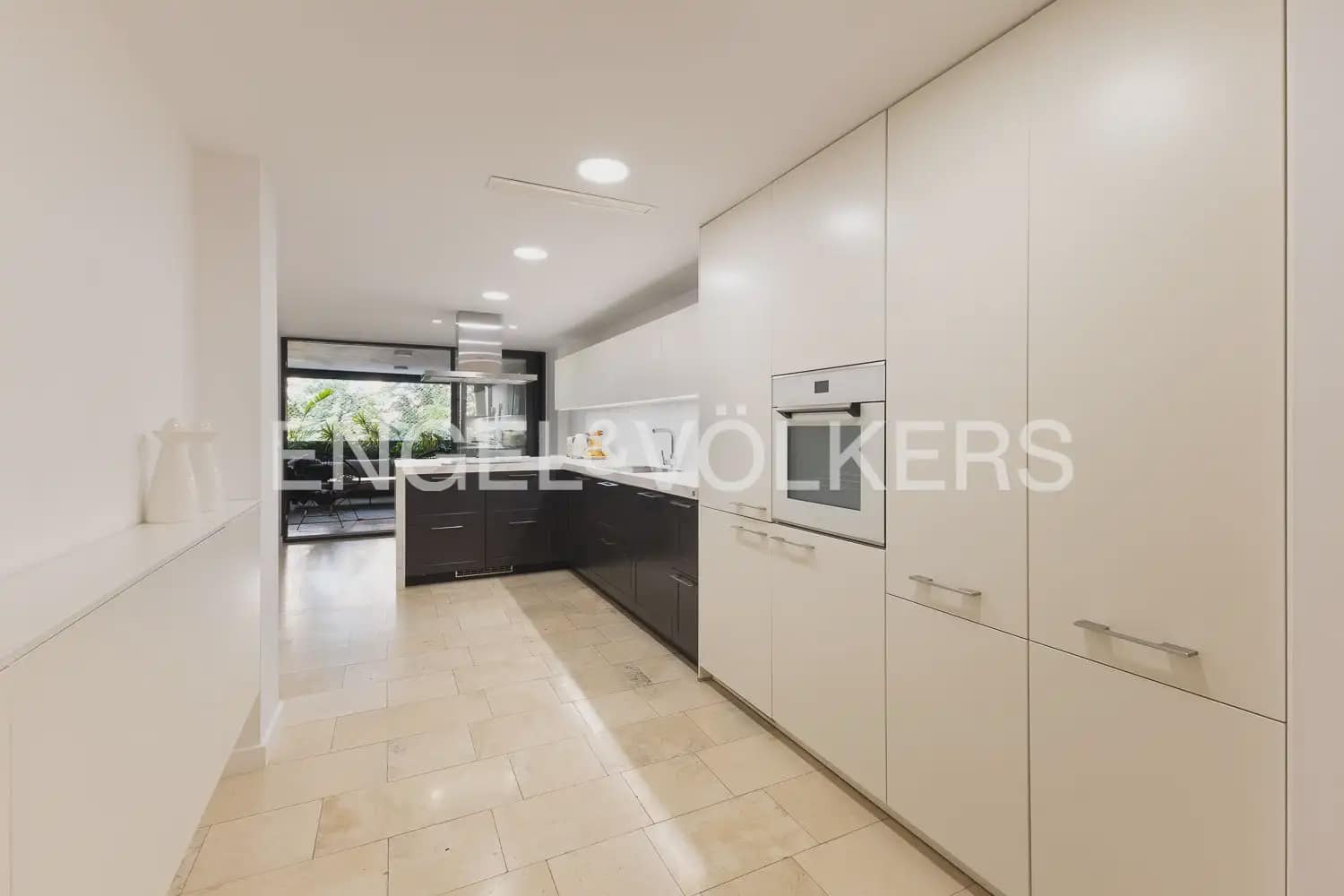 2 Zimmer Wohnung zu vermieten in Valencia Stadt - 3.300 € (Ref: 9897808)