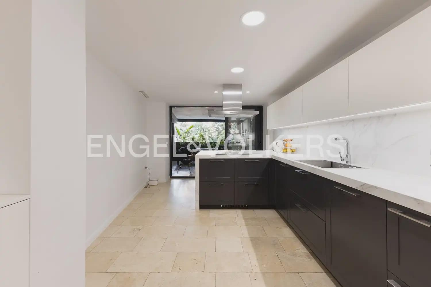 2 Zimmer Wohnung zu vermieten in Valencia Stadt - 3.300 € (Ref: 9897808)