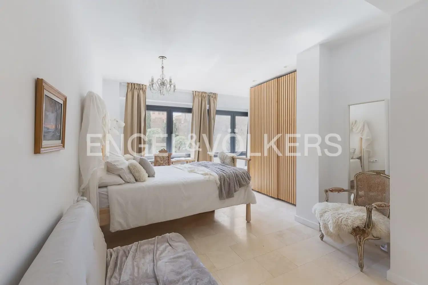 2 Zimmer Wohnung zu vermieten in Valencia Stadt - 3.300 € (Ref: 9897808)