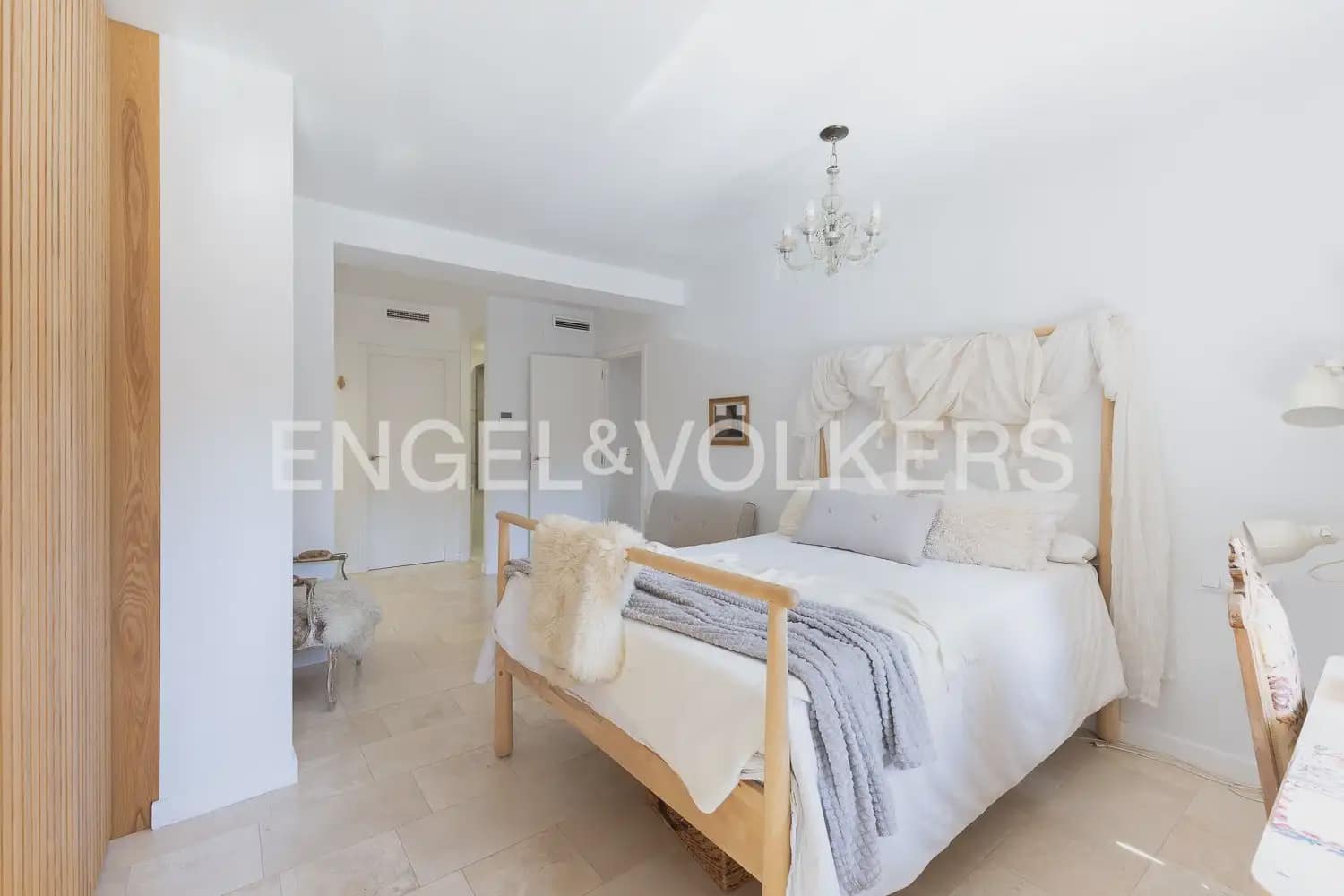 2 Zimmer Wohnung zu vermieten in Valencia Stadt - 3.300 € (Ref: 9897808)