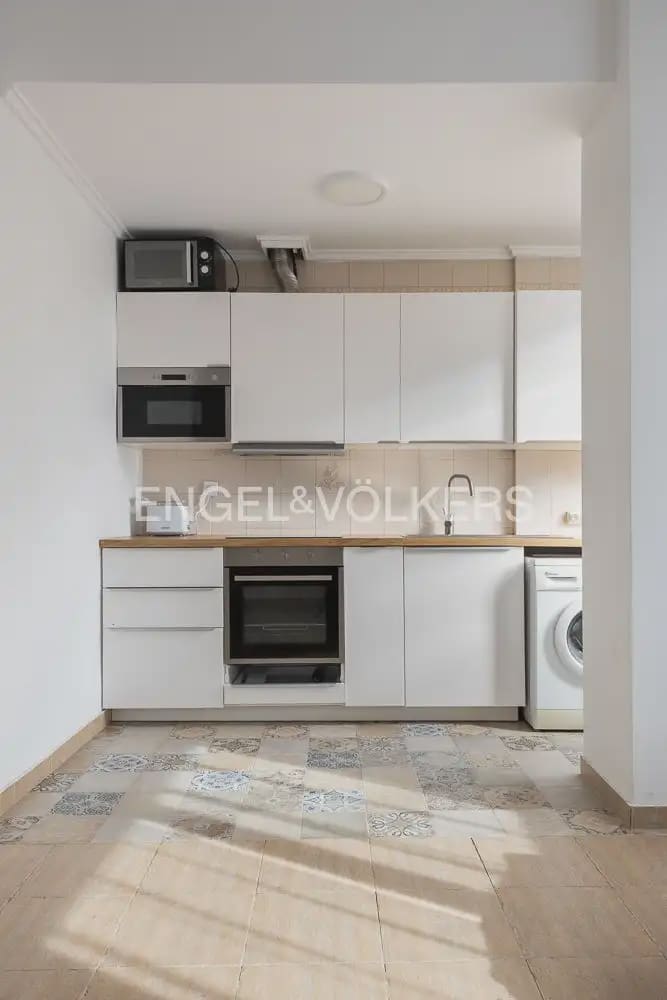 4 sypialnia Mieszkanie do wynajęcia w Miasto Walencja - 1 500 € (Ref: 9897809)