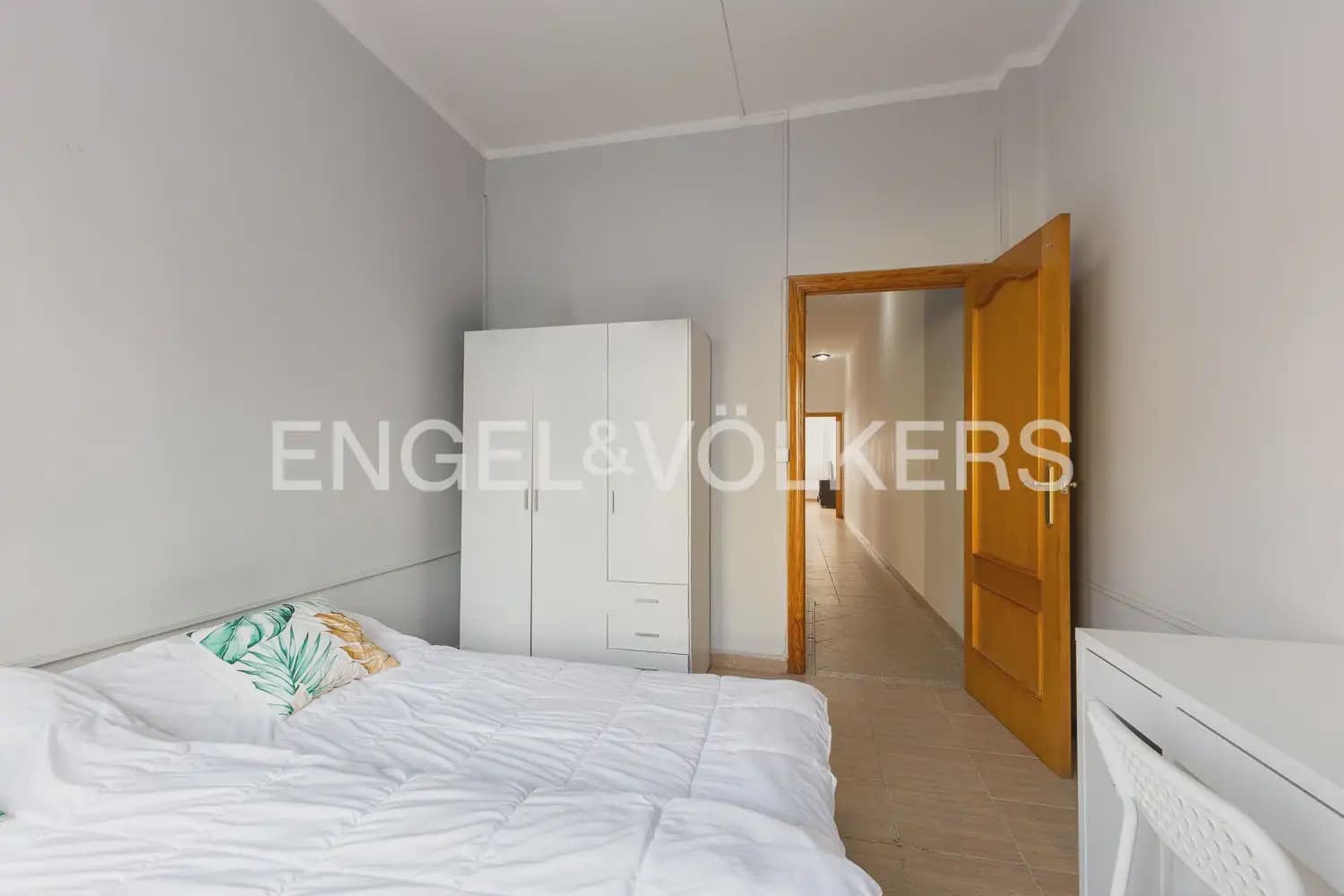 4 sypialnia Mieszkanie do wynajęcia w Miasto Walencja - 1 500 € (Ref: 9897809)