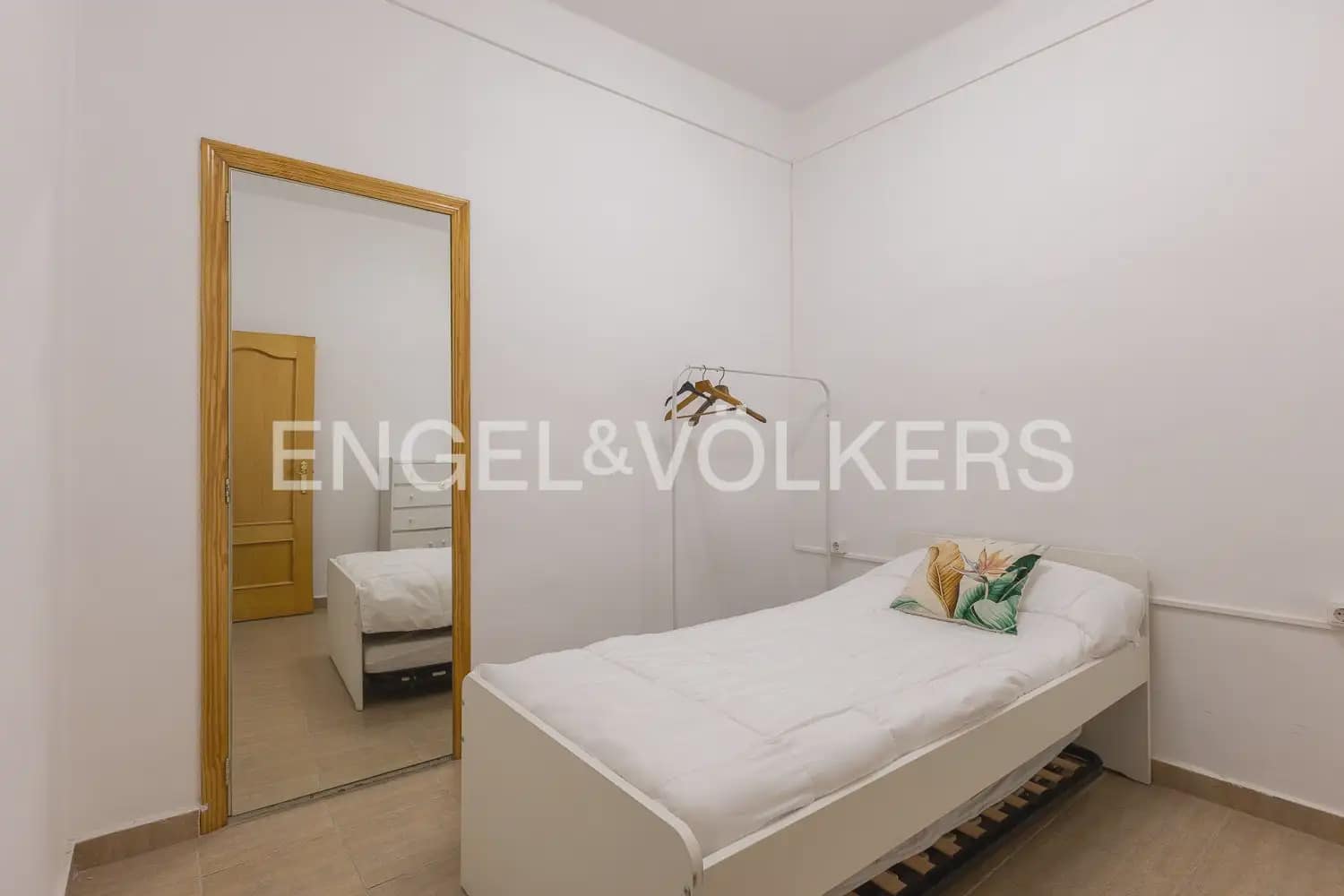 4 sypialnia Mieszkanie do wynajęcia w Miasto Walencja - 1 500 € (Ref: 9897809)