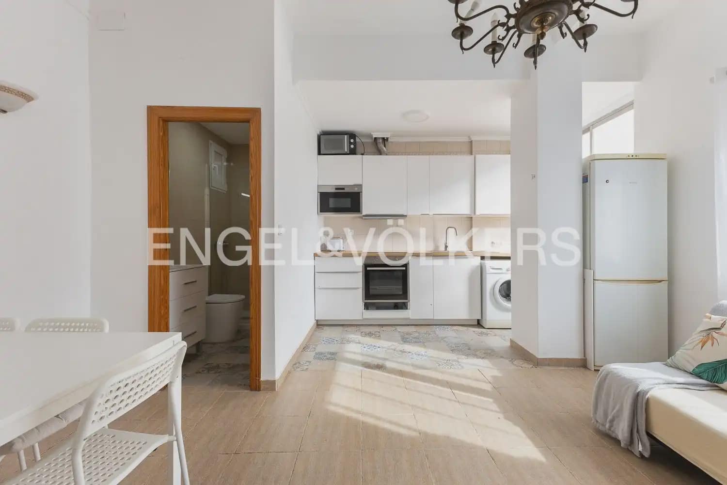 4 sypialnia Mieszkanie do wynajęcia w Miasto Walencja - 1 500 € (Ref: 9897809)