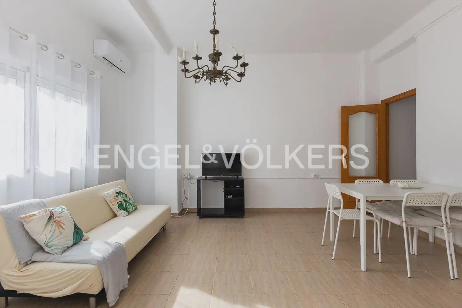4 sypialnia Mieszkanie do wynajęcia w Miasto Walencja - 1 500 € (Ref: 9897809)