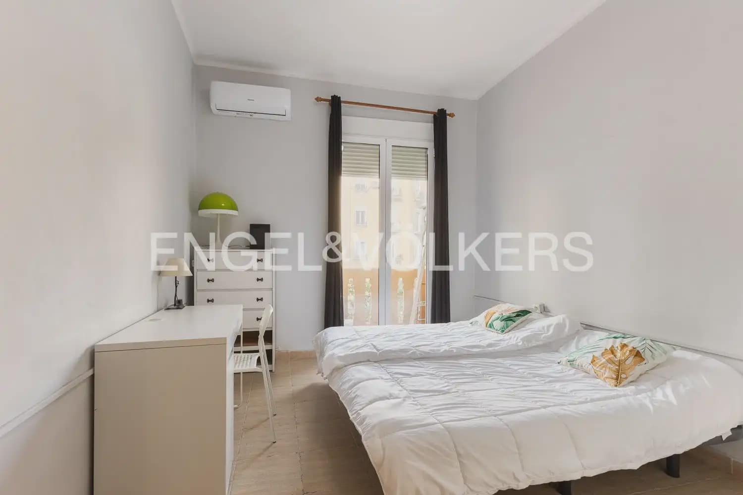 4 sypialnia Mieszkanie do wynajęcia w Miasto Walencja - 1 500 € (Ref: 9897809)