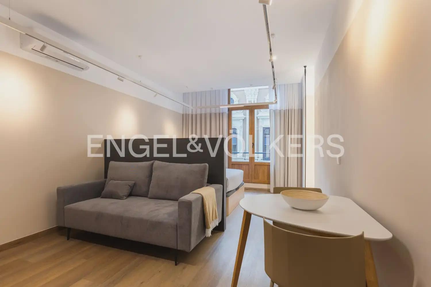 Appartement de 1 chambre à louer à Valence ville - 1 500 € (Ref: 9897810)