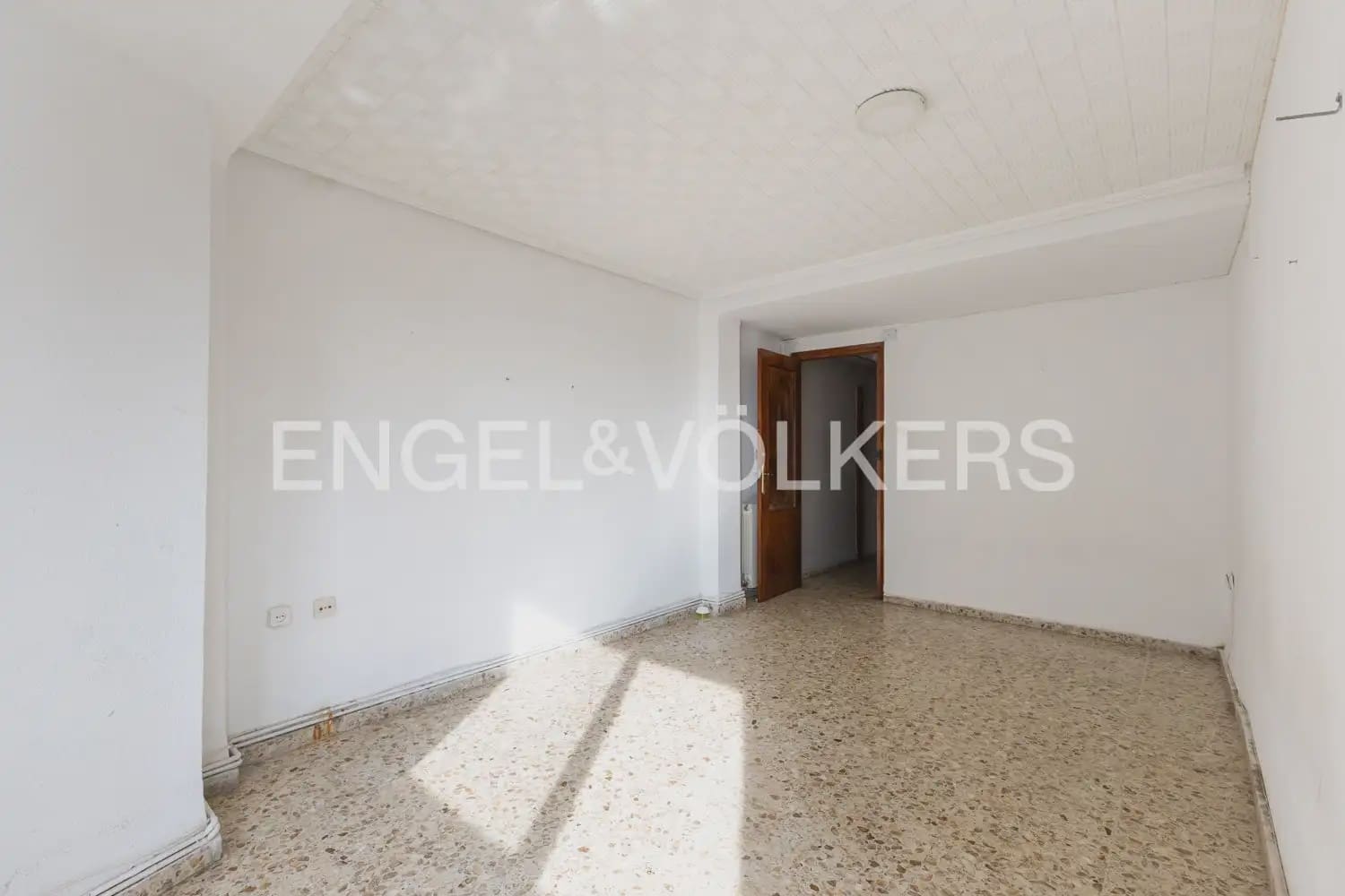 4 soveværelse Lejlighed til salg i Valencia by - € 250.000 (Ref: 9897812)