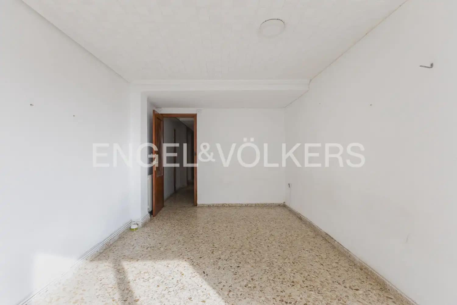4 soveværelse Lejlighed til salg i Valencia by - € 250.000 (Ref: 9897812)