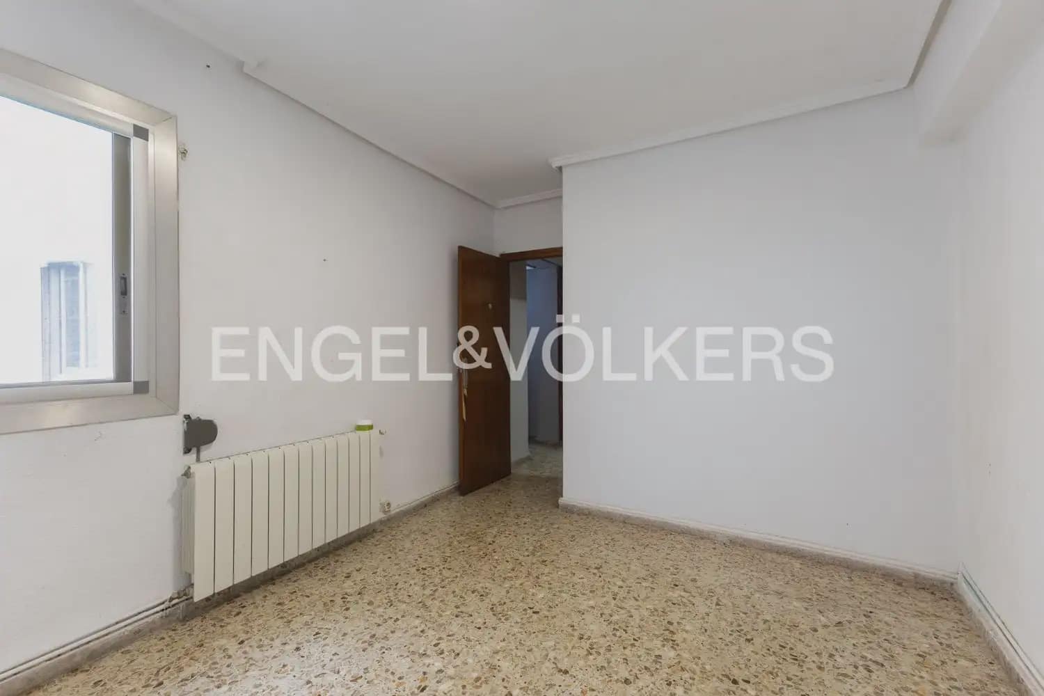 4 soveværelse Lejlighed til salg i Valencia by - € 250.000 (Ref: 9897812)