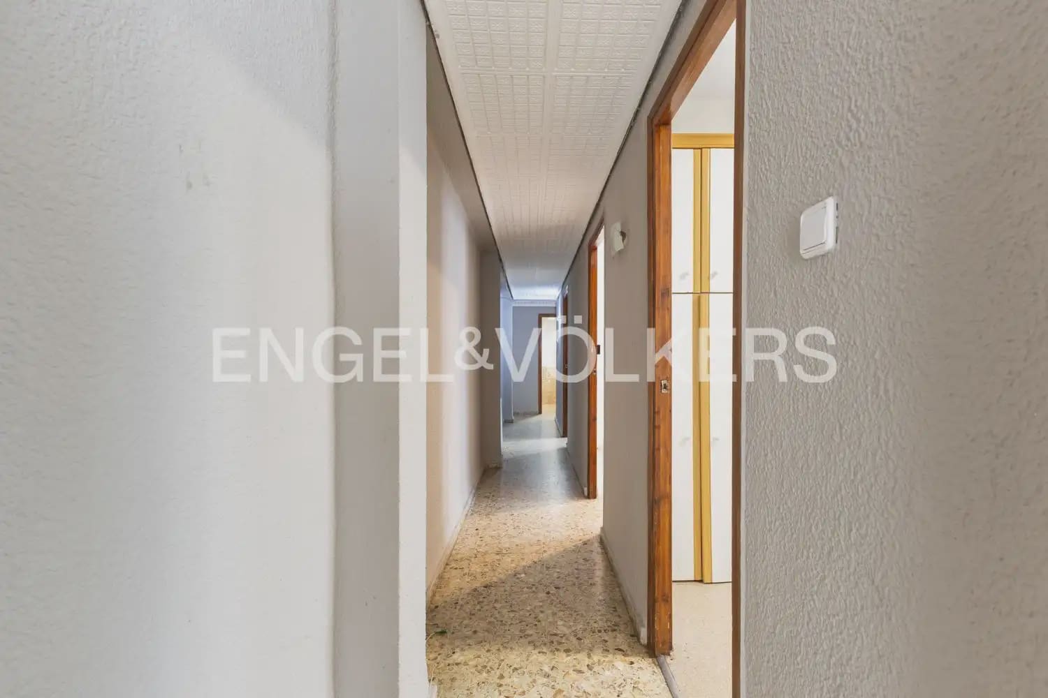 4 soveværelse Lejlighed til salg i Valencia by - € 250.000 (Ref: 9897812)