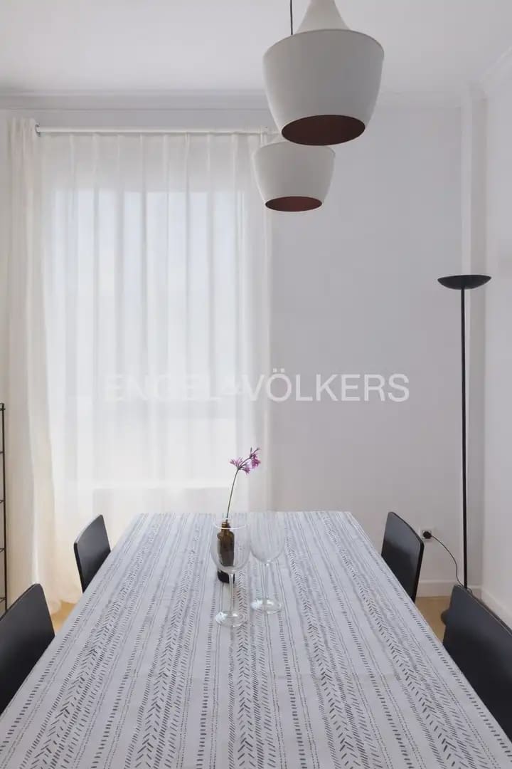 Piso de 3 habitaciones en València ciudad en alquiler - 1.950 € (Ref: 9897814)