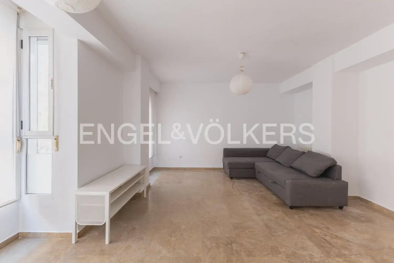 2 bedroom Flat for sale in Valencia city - € 370,000 (Ref: 9897816)