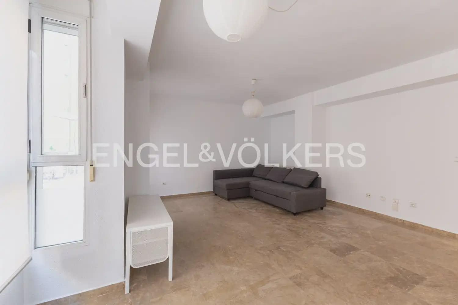 2 bedroom Flat for sale in Valencia city - € 370,000 (Ref: 9897816)