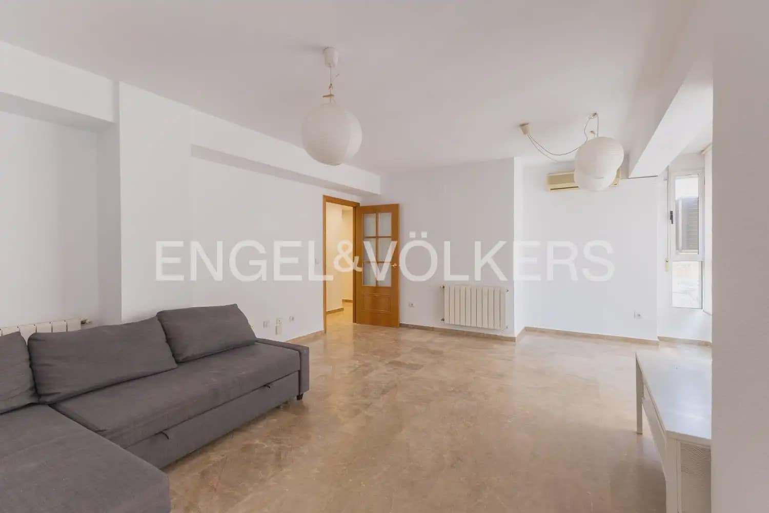 2 bedroom Flat for sale in Valencia city - € 370,000 (Ref: 9897816)