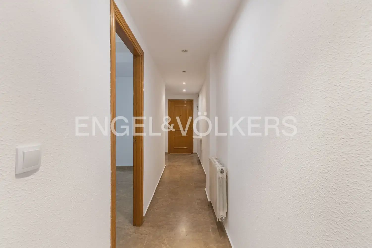 2 bedroom Flat for sale in Valencia city - € 370,000 (Ref: 9897816)