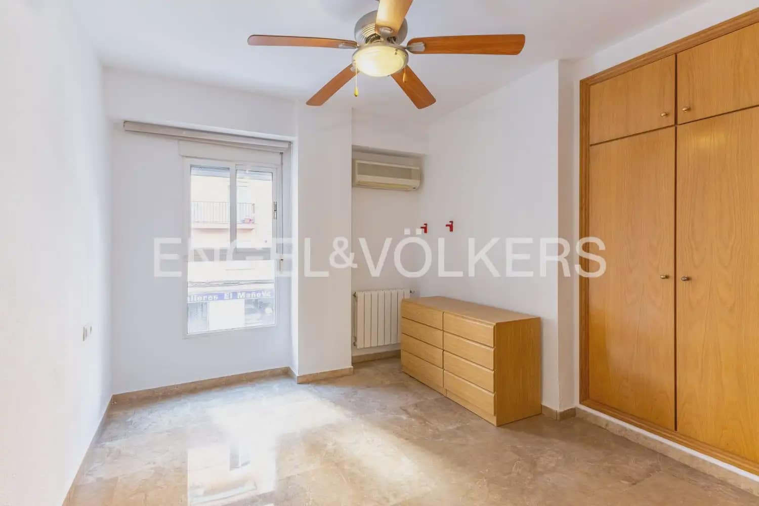 2 bedroom Flat for sale in Valencia city - € 370,000 (Ref: 9897816)