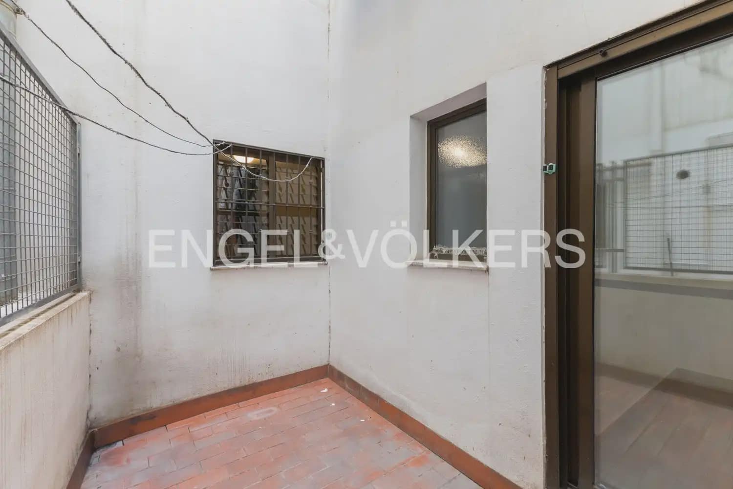 2 bedroom Flat for sale in Valencia city - € 370,000 (Ref: 9897816)