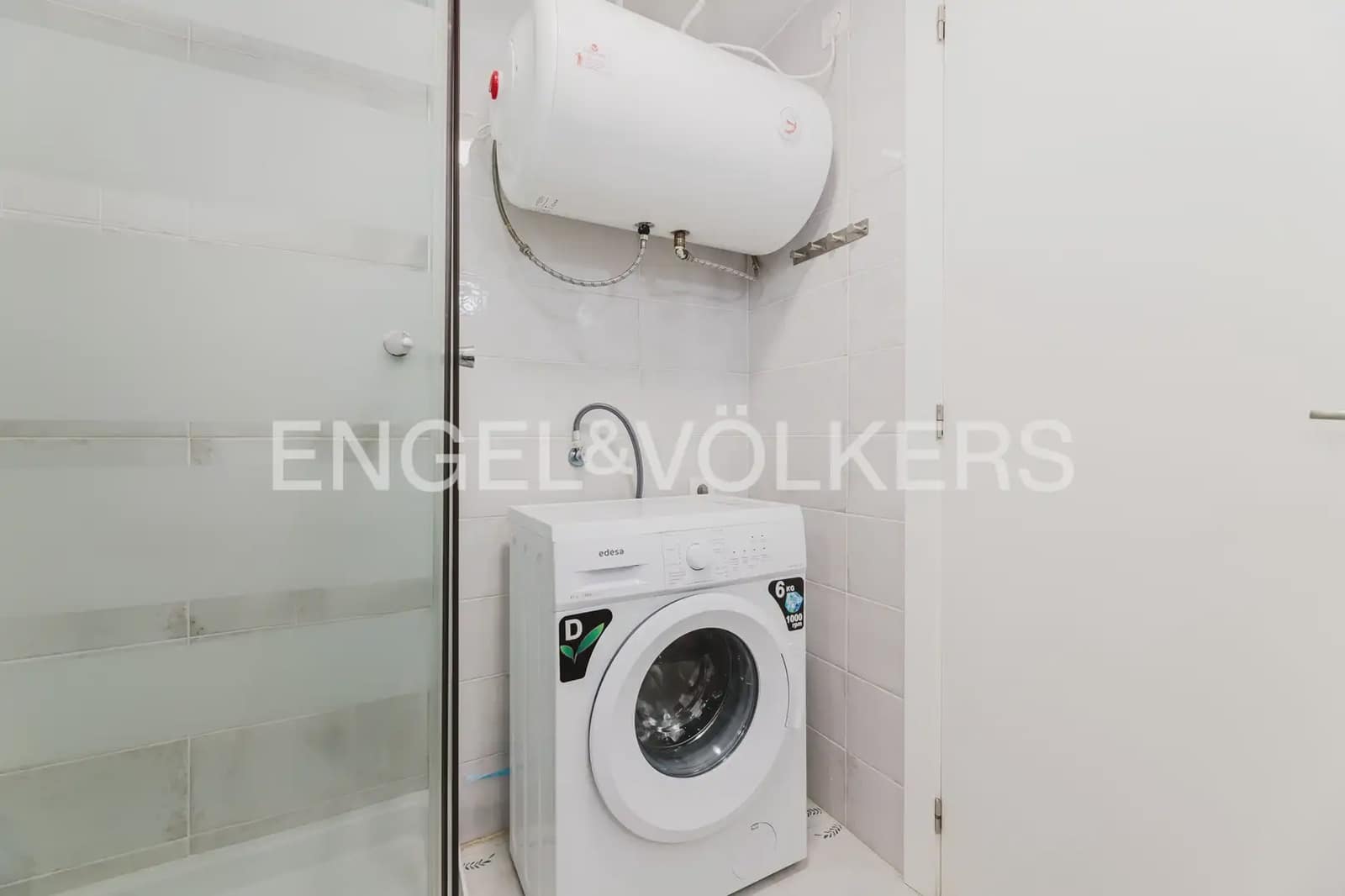 4 slaapkamer Flat te huur in Valencia stad - € 2.000 (Ref: 9897817)