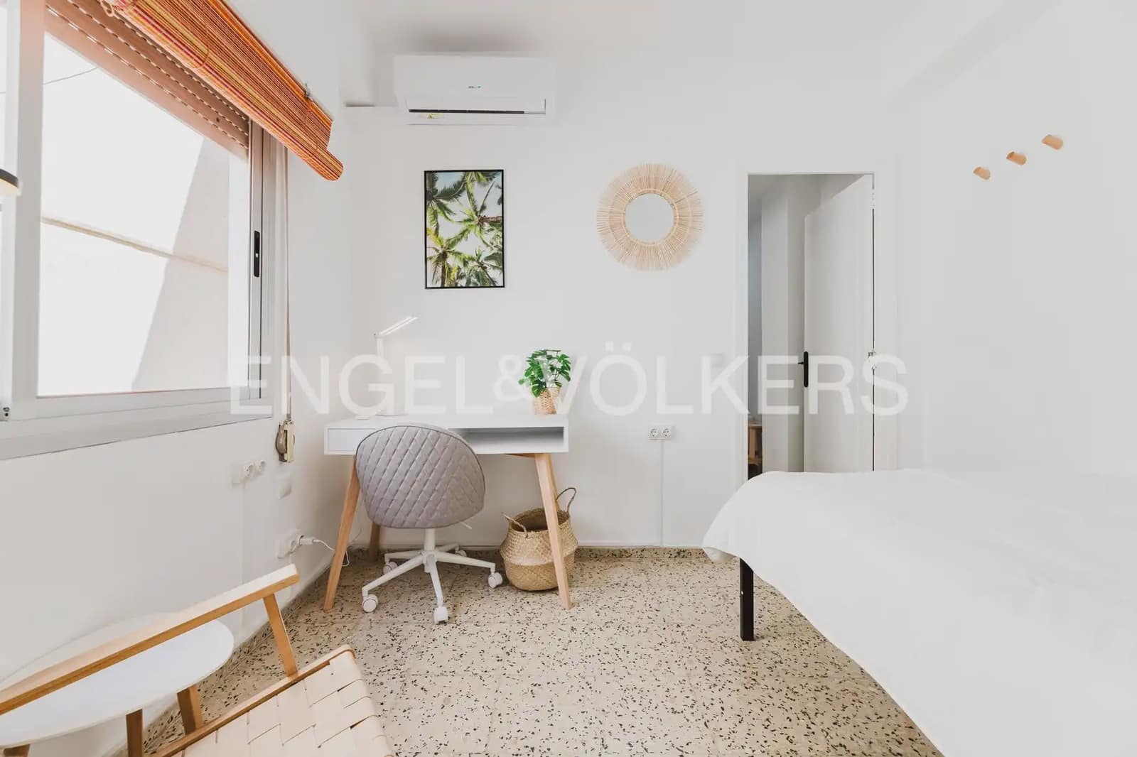 4 slaapkamer Flat te huur in Valencia stad - € 2.000 (Ref: 9897817)