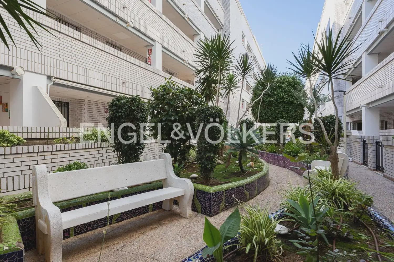 Piso de 2 habitaciones en Oropesa  en venta con piscina garaje - 160.000 € (Ref: 9897819)