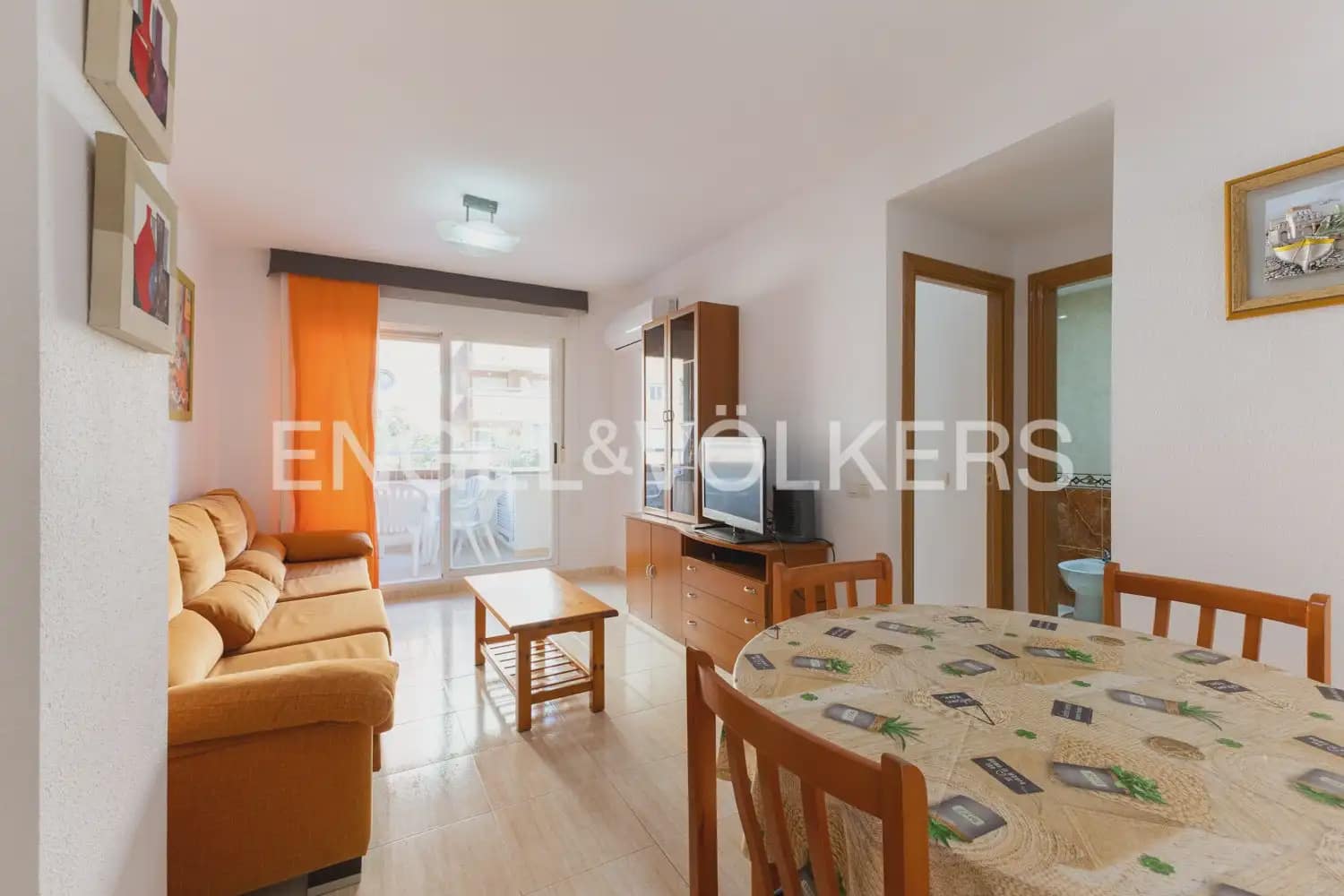 Piso de 2 habitaciones en Oropesa  en venta con piscina garaje - 160.000 € (Ref: 9897819)