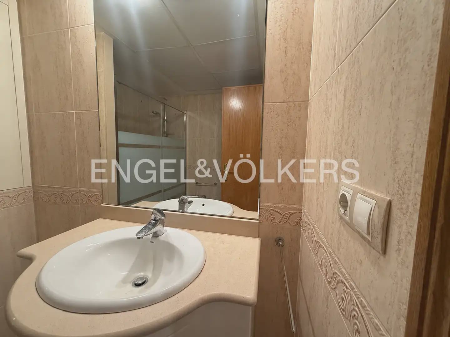 Piso de 2 habitaciones en Alboraya / Alboraia en alquiler con piscina garaje - 1.400 € (Ref: 9897820)