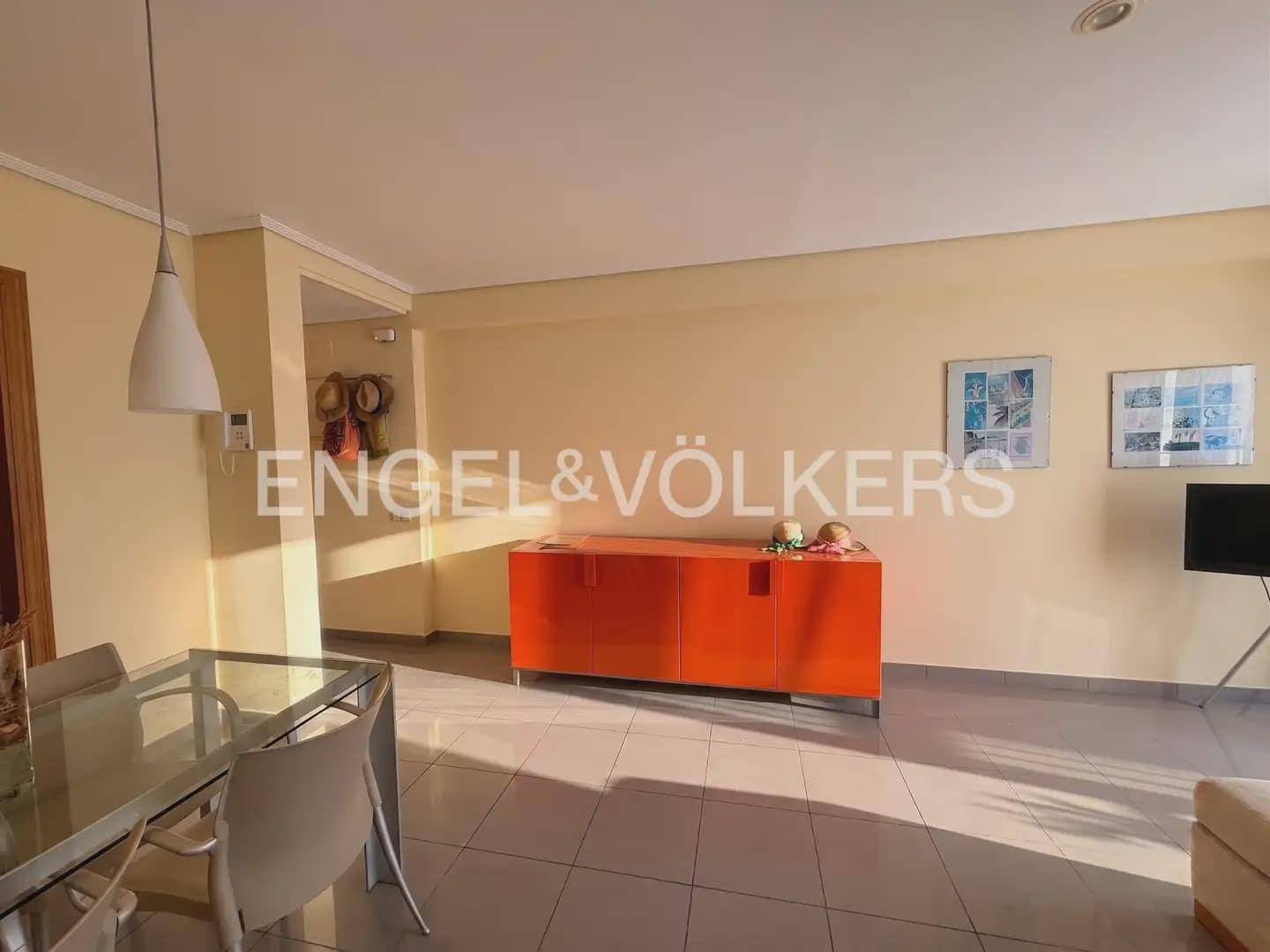 Piso de 2 habitaciones en Alboraya / Alboraia en alquiler con piscina garaje - 1.400 € (Ref: 9897820)
