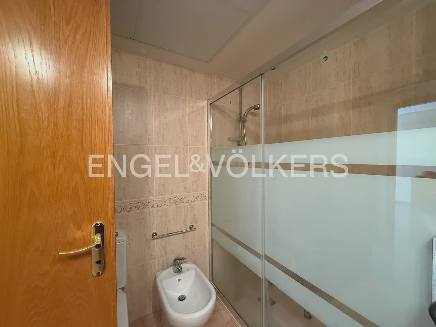 Piso de 2 habitaciones en Alboraya / Alboraia en alquiler con piscina garaje - 1.400 € (Ref: 9897820)