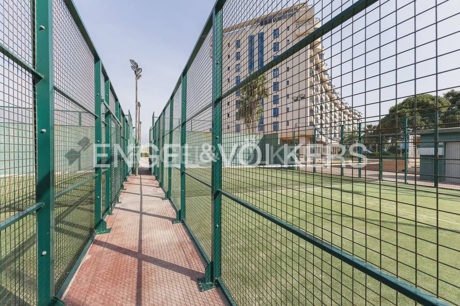Piso de 2 habitaciones en Alboraya / Alboraia en alquiler con piscina garaje - 1.400 € (Ref: 9897820)