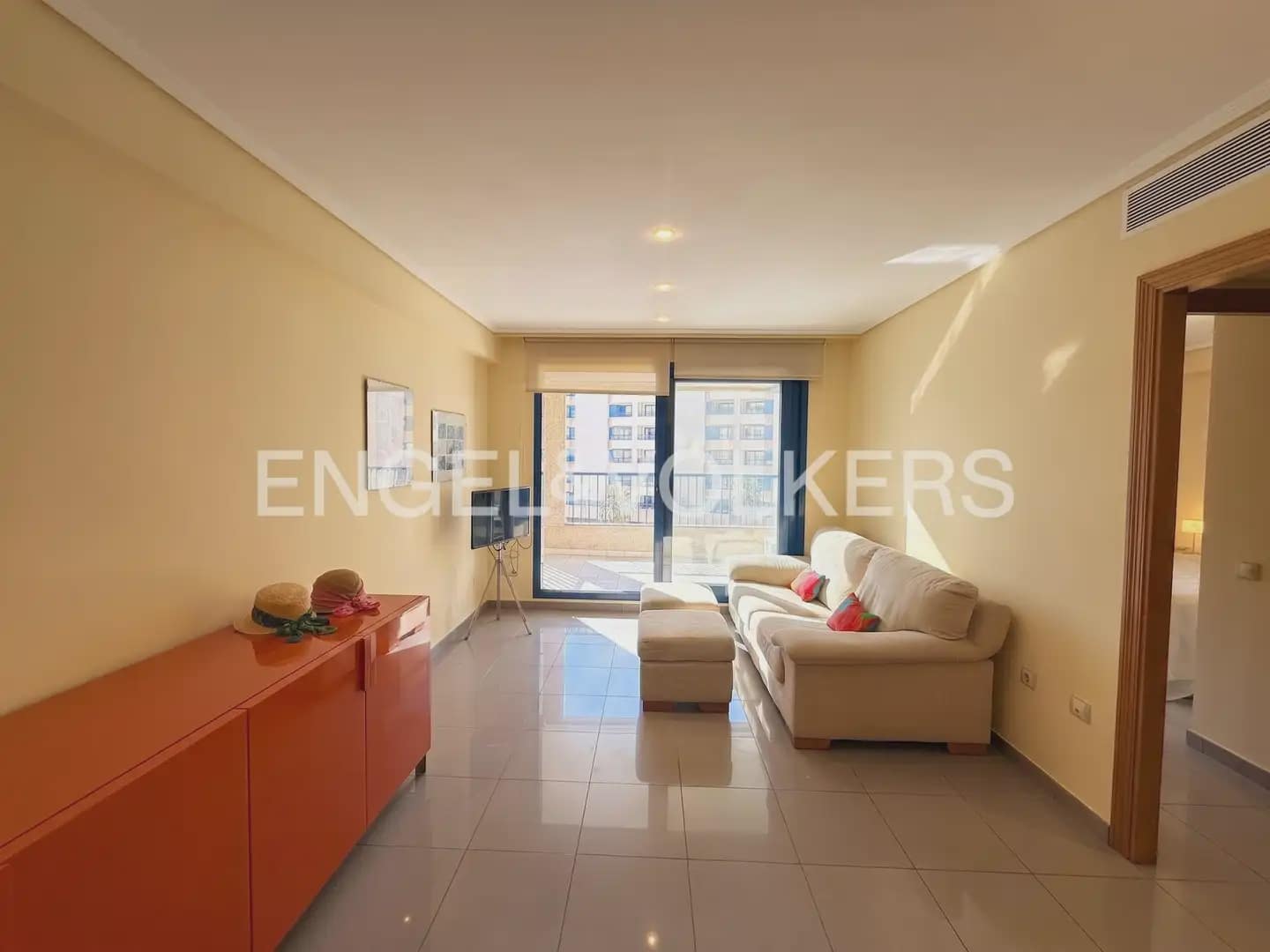 Piso de 2 habitaciones en Alboraya / Alboraia en alquiler con piscina garaje - 3.000 € (Ref: 9897821)
