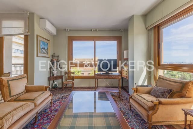 5 makuuhuone Asunto myytävänä paikassa Gandia mukana 
autotalli - 580 000 € (Ref: 9897823)