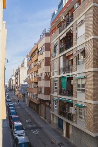 2 slaapkamer Flat te huur in Cabanyal-Canyamelar, Valencia stad - € 1.500 (Ref: 9897824)