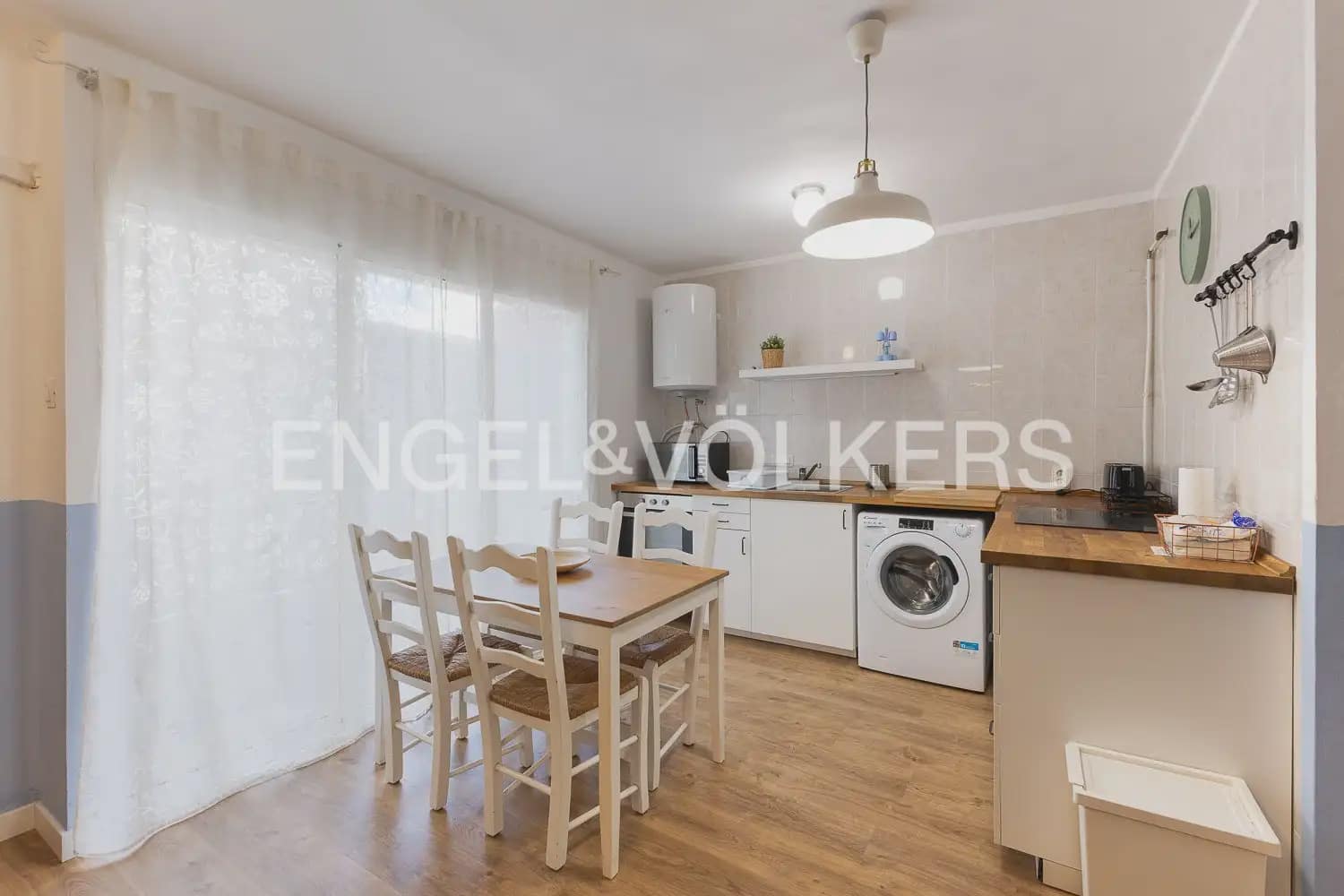 2 bedroom Flat for rent in Valencia city - € 1,500 (Ref: 9897824)