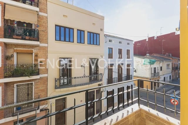 2 slaapkamer Flat te huur in Cabanyal-Canyamelar, Valencia stad - € 1.500 (Ref: 9897824)