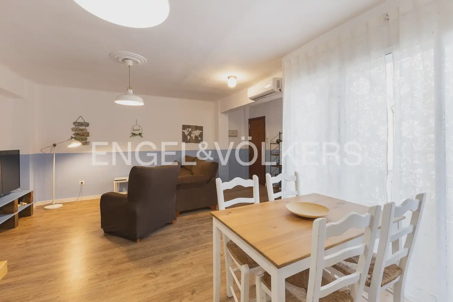 2 bedroom Flat for rent in Valencia city - € 1,500 (Ref: 9897824)
